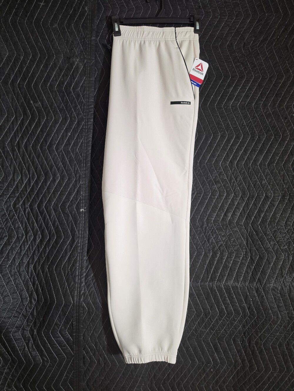 Reebok Men’s Cream/Off-White Jogger Sweatpants